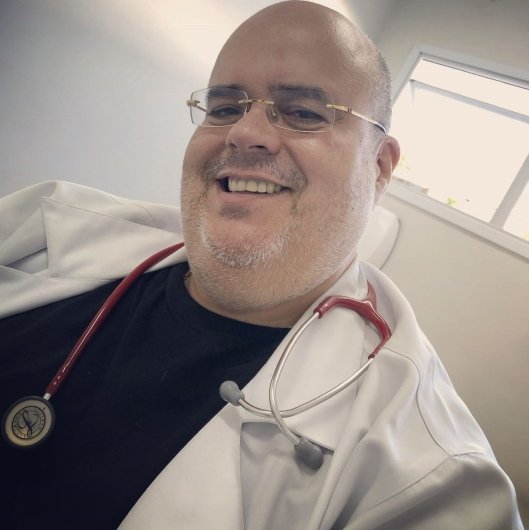 Dr. Ygor Borges Silva