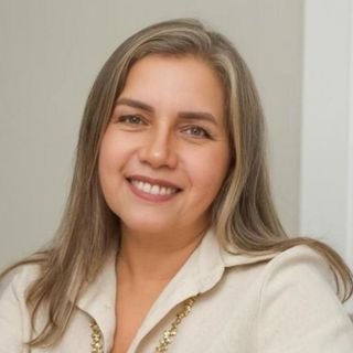 Dra. Etiane Moura de Matos Franco