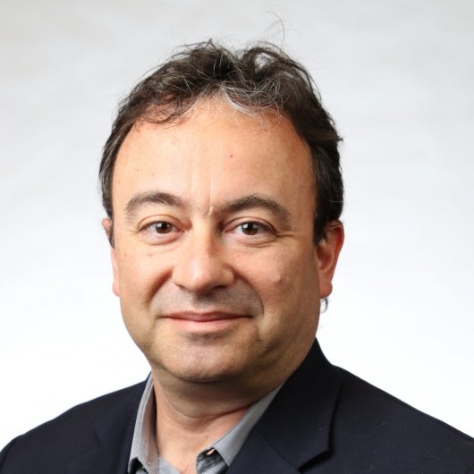 Dr. Daniel Lages Dias
