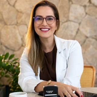 Dra. Anna Cláudia Castro Araújo