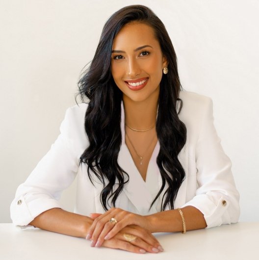 Dra. Ana Carolina Ferreira