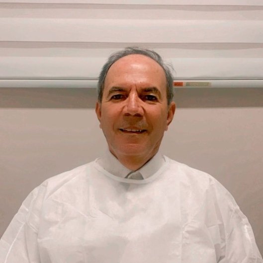 Dr. Neander Guitarrare Peraro