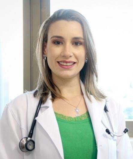 Dra. Karoline Medeiros