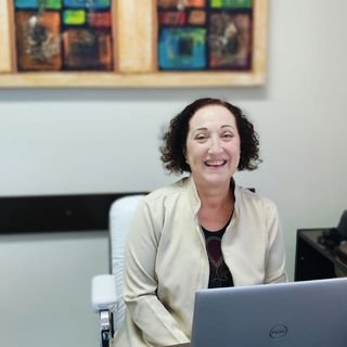 Dra. Mara Lucia Do Amaral Oliveira