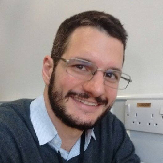 Dr. Eduardo Estephan