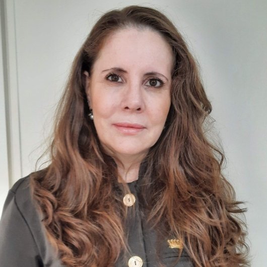 Dra. Valéria Aparecida Teixeira