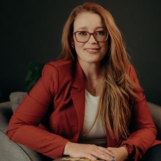 Dra. Cristiane Provatti