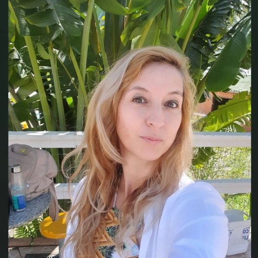 Dra. Carla Nívea