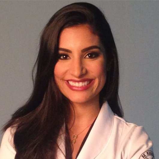 Dra. Larissa Peixoto Rangel Rodrigues