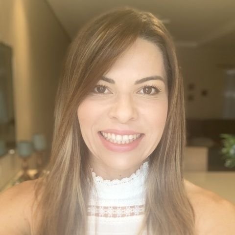 Dra. Camila Borba
