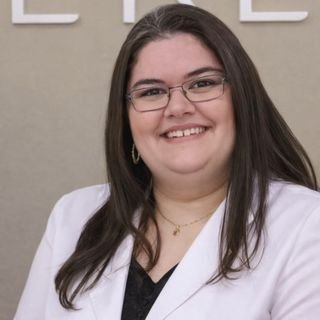 Dra. Karina Moura Dias