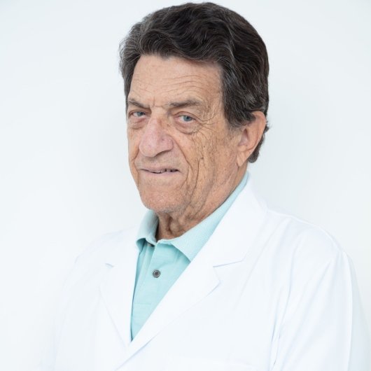 Dr. Marcio Benevento