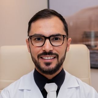 Dr. Douglas Aquino
