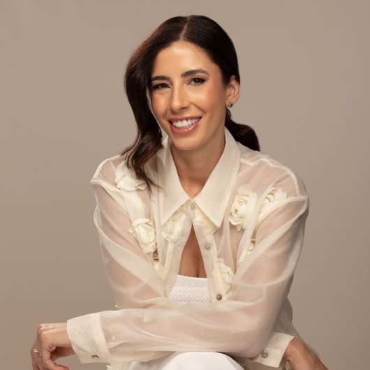 Dra. Camila Dias