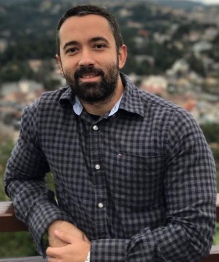 Dr. Vitor Vinder
