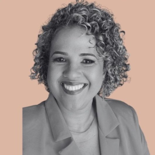 Prof. Karine Brasil
