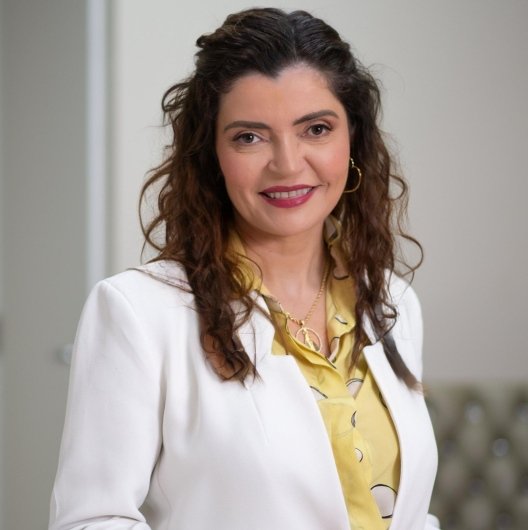 Dra. Silvana Resende Reis