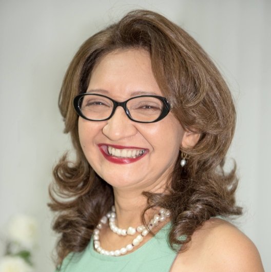 Dra. Ester Menezes dos Anjos