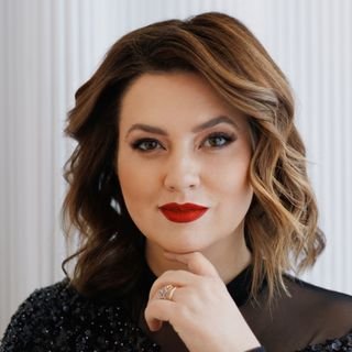 Dra. Andréa Severa