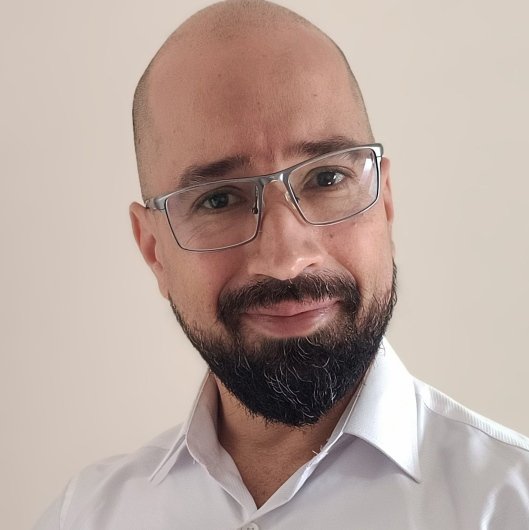 Dr. Wander R Silva