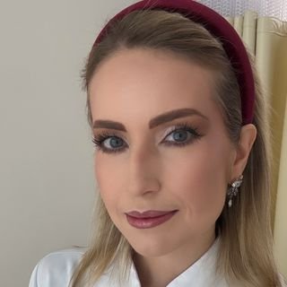 Dra. Nina de Oliveira e Oliveira