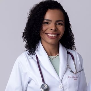 Dra. Aline Ferreira Rodrigues Gentil