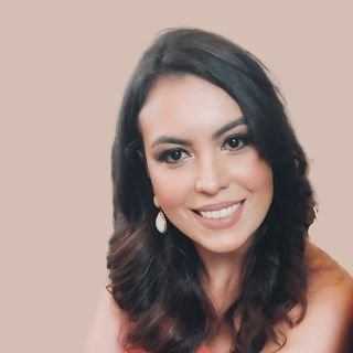 Dra. Ana Caroline Pires