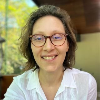 Dra. Mariana Streit