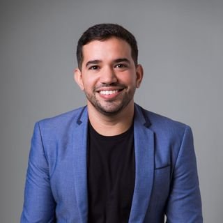 Dr. Aloiso Sampaio Souza