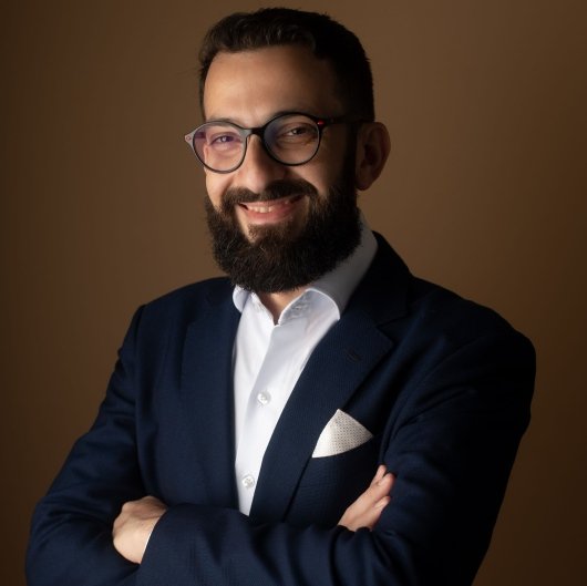 Dr. Jose Julio Bechir Maues Filho