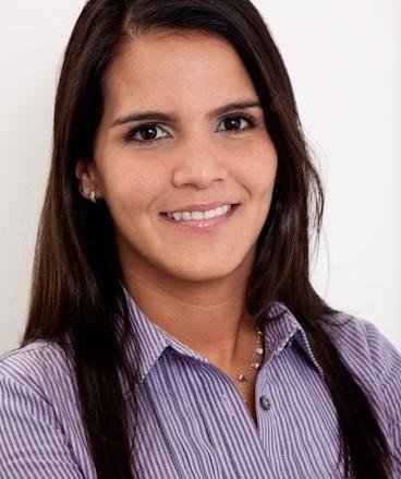 Dra. Lívia Barbosa