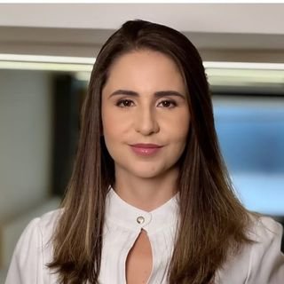 Dra. Carla Lorena Nêdes