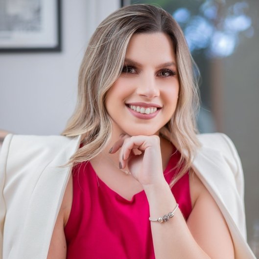 Dra. Fernanda Gonçalves Marcondes