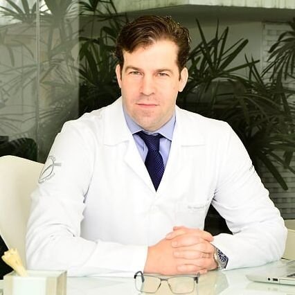 Dr. Thomas Benson