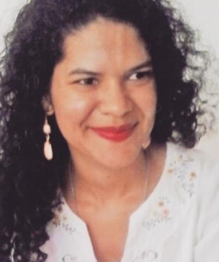 Dra. Letícia Sá Teles