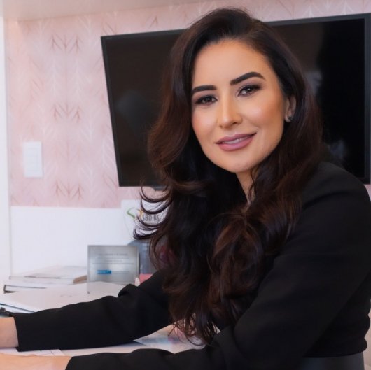 Dra. Ariane Silva Bastos Geller