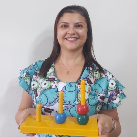 Prof. Luciana Christine Ferreira