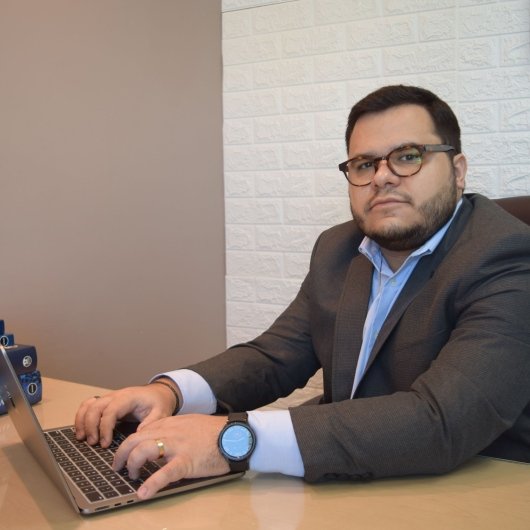 Dr. Lucas Araújo