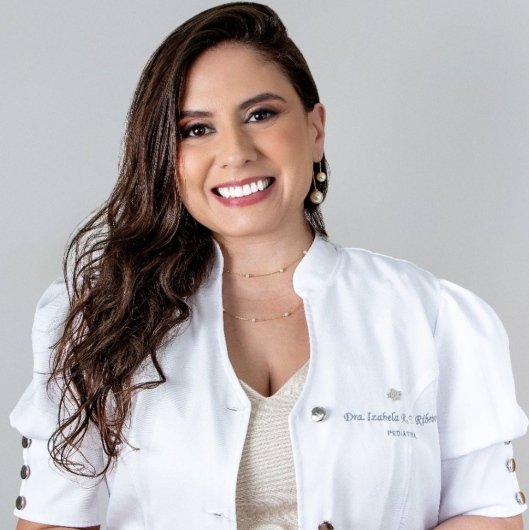 Dra. Izabela Ribeiro