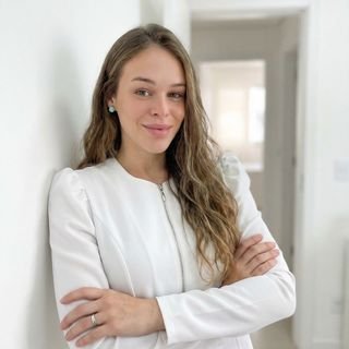 Dra. Monize Galvão