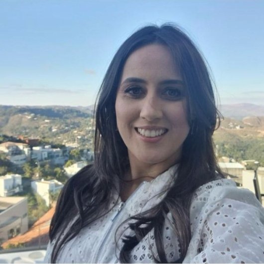 Dra. Flavia Carvalho Botelho Ceschiatti Agrello