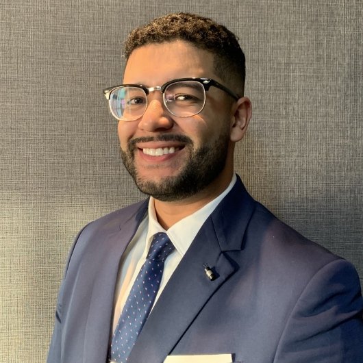 Dr. Christian Oliveira