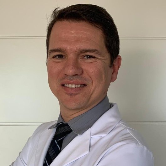 Dr. Edward Gomes Silva