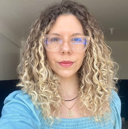 Prof. Letícia Freitas