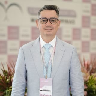 Dr. Leonardo Silva