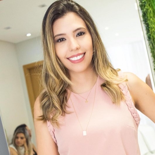 Dra. Verônica Abrão Lopes