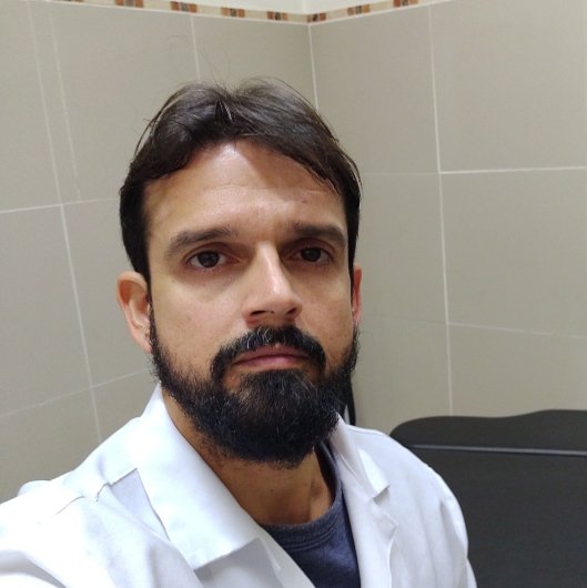 Dr. Daniel Martins