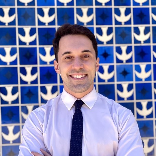 Dr. Vinícius Burnett Aboud Souza da Eira