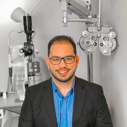 Dr. Thiago Araujo