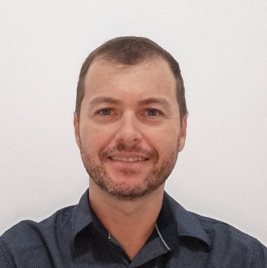 Dr. Eduardo Marchi